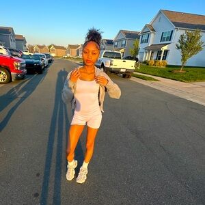 Meet your Posher, Nyla